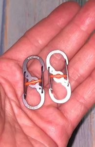 AverBEST คาราบิเนอร์ ห่วงตัว S ล็อกได้ ห่วงสแตนเลส ขนาดเล็กน้ำหนักเบา รับน้ำหนักได้ไม่เกิน 1.4kg