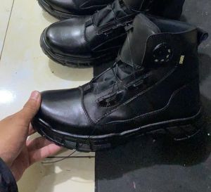 sepatu pdh tali putar kulit mengkilap dan dop