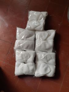 kopiah anak putih isi:20pisc/1kodi