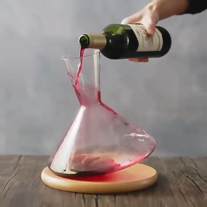 ดีแคนเตอร์ไวน์ ขวดเหล้าคริสตัลคุณภาพสูงพร้อมที่กรองไวน์แบบหมุนได้ 360 องศา ขนาด 1000 มล.