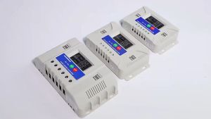 PWM 30A โซล่าชาร์จเจอร์ Solar Charge Controller แบตเตอรี่ 12V/24V LCD Display Dual USB Solar Panel Charger - พร้อมส่ง