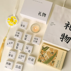 Aromatic Candle Gift Box Bedroom Female Light Fragrance Birthday Gift Best Friend High-End Sensation Souvenir Cylinder Shape White Body