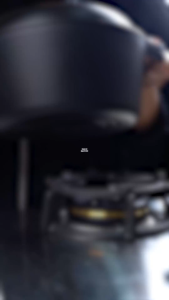 KOCH&BACKEN Cast Iron Nitriding 2in1 Dutch Oven 26cm - Panci Set Wajan Penggorengan Besi Cor Murni Anti Lengket