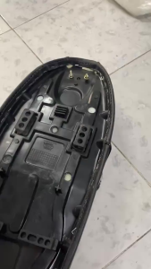 Yên Xe DD Đỏ 70 82 Ép Muss Múi Nổi Mịn