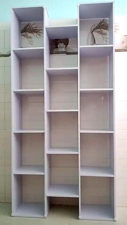 Kệ sách chữ H. Kích thước 150 x 72,4 x 20cm. Gỗ MDF phủ melatium cao cấp. Màu vân gỗ