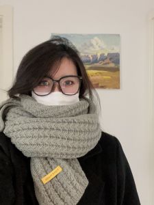 ผ้าพันคอถักนิตติ้งสไตล์เกาหลีสีพื้นสำหรับผู้หญิงในฤดูหนาว ผ้าพันคอสีแดงสำหรับนักเรียน ผ้าพันคอแบบพื้นฐานสำหรับผู้หญิง ของขวัญที่อบอุ่นและสวมใส่สบาย