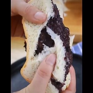 Fasimiyu ขนมจีน ขนมปังไส้ข้าวม่วง 10 Bags/แพ็ค ขนมปัง อร่อย ขนมปังปิ้งข้าวสีม่วงโภชนาการทดแทนมื้ออาหารแซนวิชขนมปังปิ้งอาหารเช้าขนมสบายๆของว่าง