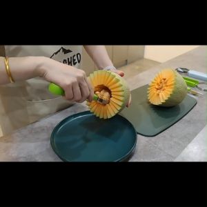 ชุดแกะสลักผลไม้ 1 ชุด 3 ชิ้น แกะสลัก คว้านเม็ด ตักเป็นลูกกลมๆ ได้ทั้งตักแตงโม ตักแคนตาลูป ตักเมล่อน (ส่งจากไทย)