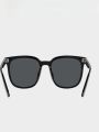 Unisex RayBan RB4401 Classic Wayfarer Fashionable Versatile Sunglasses for Men And Women Resin Lens Titanium Frame. 