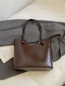 Retro Tote Bag Womens Fashion Minimalist Handbag Artistic Shoulder Bag Popular Element Soft Surface PU Material Daily Use