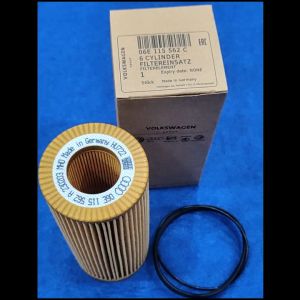 OIL FILTER PORSCHE CAYENNE 3.0 / AUDI A5 / S5 / A6 / A7 /A8 / Q7 / VW TOUAREG 7P5 7P6 3.0 V6 (06E115562C)