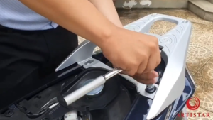 [Vision 2021-2025] Cảng sau tay dắt Vision 2021-2025 kiểu SH 300i Ý