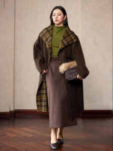 Elegant Retro Wide Checkered Wool Coat Dual Collar Style