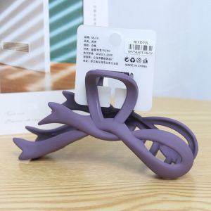 กิ๊บติดผมรูปฉลามขนาดใหญ่สไตล์เกาหลีสำหรับผู้หญิง กิ๊บติดผมรูปผีเสื้อสีเทาอ่อนแบบมีสายคล้อง ทรงเรขาคณิต ทรงเรขาคณิต