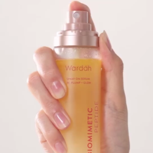 Wardah Biomimetic Peptide Spray On Serum Re-Plump & Glow Facial Mist Serum Instant Radiant Skin Smooth Pores Makeup Perfecting Hydrating Peptide Face Spray