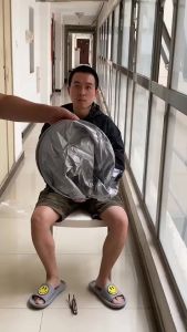 ผ้าคุมตัดผม 60ซม.เสื้อคลุมตัดผม แบบรองผมไม่ร่วงลงพื้น สำหรับเด็กและผู้ใหญ่