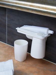 Brushing Know Double Magnetic Sucker Gargle Cup Wall Hanging Toothbrush Cup Holder Punch-Free Couple Toothbrush Storage Rack