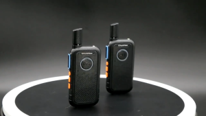 DAYTECH Portable Mini Walkie Talkie For Worker/Security Hand Free Easy to Use 5KM Long Range Walkietalkie With Earphone 16 Channel VOX PTT UHF 400-470MHZ Wireless 2 Way Radio For Home/Office/Camping/Hiking/Vacation//Kids/Elderly/Adult WT08