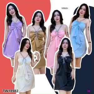 มินิเดรส เนื้อเงา แต่งโบว์ สีพื้น มินิเดรส เนื้อเงา แต่งโบว์ สีพื้น