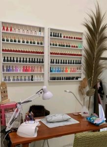 Rak Kutek Dinding Rak Nail Art Rak Kosmetik Dinding Minimalis Astetik Tempat Mainan Gantung 6 Susun Tegak