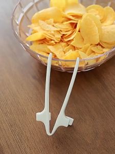 1PC Reusable Snack Clip Snack Chopsticks lazy Assistant Potato Chips Pick Finger Chopsticks