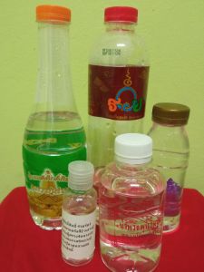 น้ำมนต์ศักดิ์สิทธิ์รวมครูบาอาจารย์ ล้างอาถรรพ์แก้คุณไสยต่างๆ