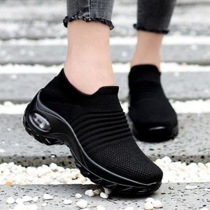 Korean Style Slip On Black Sneakers Women Shoes Running Shoes Sports Shoes Fashion Casual White Rubber Shoe For Women