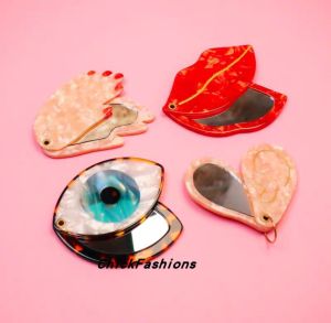 Portable Cute Blue Eyes Strawberry Avocado Makeup Mirror Travel Companion Personal Care Handheld Mirror Fashionable Cosmetic Tool