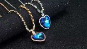 Luxury Heart of the Ocean Luxury Titanic Necklace for Women Crystal Pendant Necklaces Perfect for Valentines New Year Gift