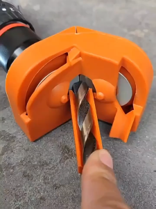 ✧ เครื่องลับดอกสว่าน 3in1 ◆ สีส้ม ◆ ติดตั้งดอกสว่าน 2 - 16 มม. ◆ แท่นจับรูปตัว V ◆ ปรับองศา±30° ◆ #ช่างซ่อมDIY