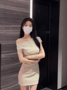 ชุดเดรสคอวีเซ็กซี่สไตล์ฝรั่งเศส กระโปรงทรงเอเข้ารูป เดรสยาวคลุมเข่า แขนสั้น ผ้าฝ้ายผสมโพลีเอสเตอร์ ฤดูใบไม้ผลิ 2024