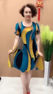 ฤดูร้อน แม่สไตล์ใหม่ ผ้าชีฟอง Midi คอกลม หลวม พรางหุ่น ระบายอากาศได้ดี เครือข่ายความเย็น เดรส ผู้หญิง ชุดทํางานลายทางแฟชั่น