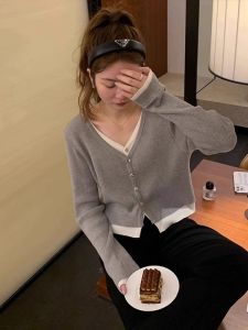 เสื้อคาร์ดิแกนถักคอวีสั้นสำหรับผู้หญิง เสื้อคลุมกันหนาวแบบสวมหัว แขนยาว สไตล์เกาหลี ปกติ ฤดูใบไม้ร่วง 2024