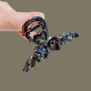 กิ๊บติดผมรูปฉลาม ดีไซน์สามใบ ประดับเพชรเทียม หรูหรา สไตล์เกาหลี สำหรับผู้หญิง วัสดุอื่นๆ ใหม่