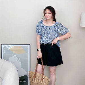 เสื้อเชิ้ตแขนสั้นลายดอกไม้หลวมๆ สำหรับผู้หญิงในช่วงฤดูร้อน สไตล์เกาหลี คอวี ทรงหลวม แขนพอง ผ้าโพลีเอสเตอร์ 69% คอตตอน 31%