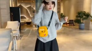 รายละเอียดสินค้า สินค้าสิกระเป๋าใบเล็ก สไตล์เกาหลี กระเป๋าสะพายข้าง กระเป๋าสะพายไหล่ กระเป๋าแฟชั่น กระเป๋าผ้าใบ