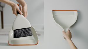OXOแปรงกวาดเศษผง พร้อมที่โกย ขนาดใหญ่ l OXO GG Dustpan and Brush Set แปรงล็อคเข้าที่ตักขยะทำให้จัดเก็บได้สะดวก สามารถปัดกวาดเศษผงบนพื้นที่กว้าง