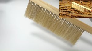แปรงปัดผึ้ง ไม้ปัดผึ้ง และ อุปกรณ์สำหรับเลี้ยงผึ้ง ให้เลือกแปรงที่เหมาะสมสำหรับคุณ