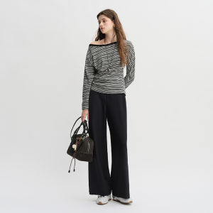 DUSHU | Fashionable Contrast Shoulder Stripe Flared T-shirt
