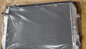 หม้อน้ำ อีซูซุ GXZ 320 เครื่อง 6SD1-T อลูมิเนียมทั้งใบ หม้อน้ำเดก้า320 หท้อน้ำรถบรรทุก หม้อน้ำรถสิบล้อ