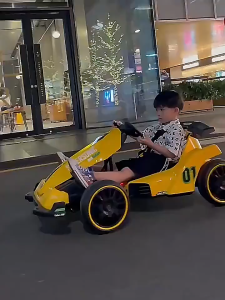 Beige ของเล่น รถไฟฟ้าเด็กรถแบตเตอรี่ รถขาไถ เด็ก 1 ปี 220vปลั๊กชาร์จ ด้วยรีโมท ไฟฟ้า