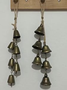 Vintage Brass Hanging Bells Unique Rustic Retro Design Crisp Melodic Chime Wall Decor for Home Garden Wedding Party Decor