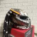 Helm Predator. 