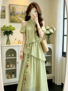 Ge·an·fei | French Style Green Off-Shoulder Irregular Long Dress