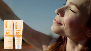 Wiieey ครีมกันแดด Sunscreen Cream SPF 50 น้ำหนักเบา กันเหงื่อ ไม่เหนียวเหนอะหนะ กันแดด UV ครีม ป้องกันรังสียูวี นุ่มลื่นทาง่าย กันน้ำและกันเหงื่อ เหมาะสำหรับผิวเด็ก การป้องกันแสงแดด