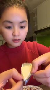 Thùng 24 hộp phô mai Labanita 16 miếng Date 19.06.2025