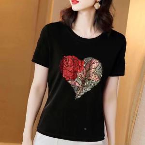 เสื้อยืดแขนสั้นผู้หญิงไซส์ใหญ่ ทรงหลวม ทรงสลิม แฟชั่นฤดูร้อน 2024 ใหม่ ประดับคริสตัล เสื้อผ้าทำงาน คอตั้ง