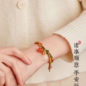 New National Style Hand Woven Orange Bracelet Lucky Peach Pit String 2024 New Year Festive Ornament Accessory