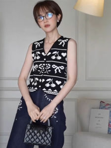 YUEZHONGWEI | French Style Black Ice Silk Knitted Vest Cardigan Women Summer Outerwear Design Sensation Niche Shoulder Top Shirt Loose Fit