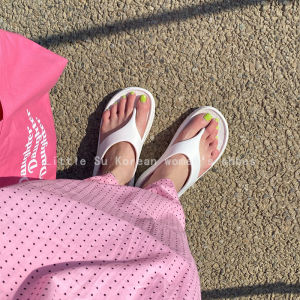 Flip Flops Korean Style Non Slip Thick Bottom Beach Sandal Slides Women's Flip Flops Fashion Sports Slippers